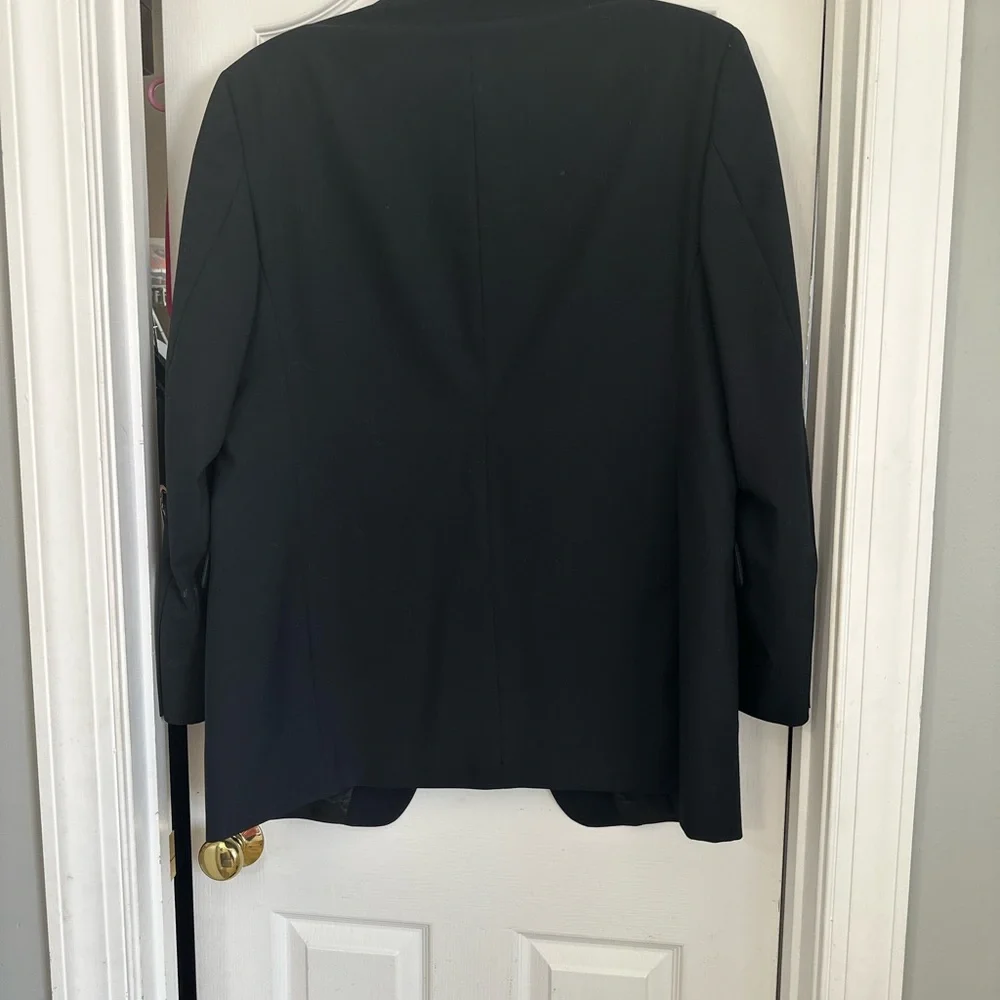 Barry men suit jacket and pants are size 40/32